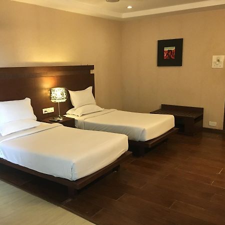 Jorhāt Hotel Md'S Continental מראה חיצוני תמונה